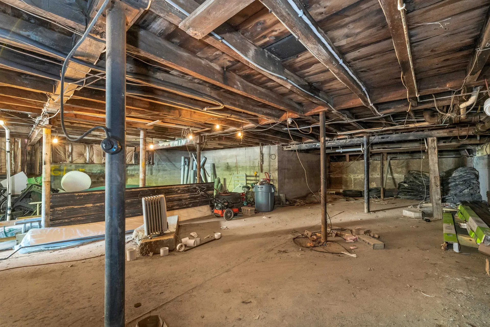 9 East Side Road Conway NH 03818