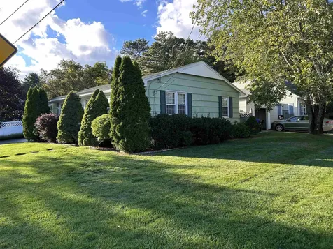 5 Pinedale Street Manchester NH 03102