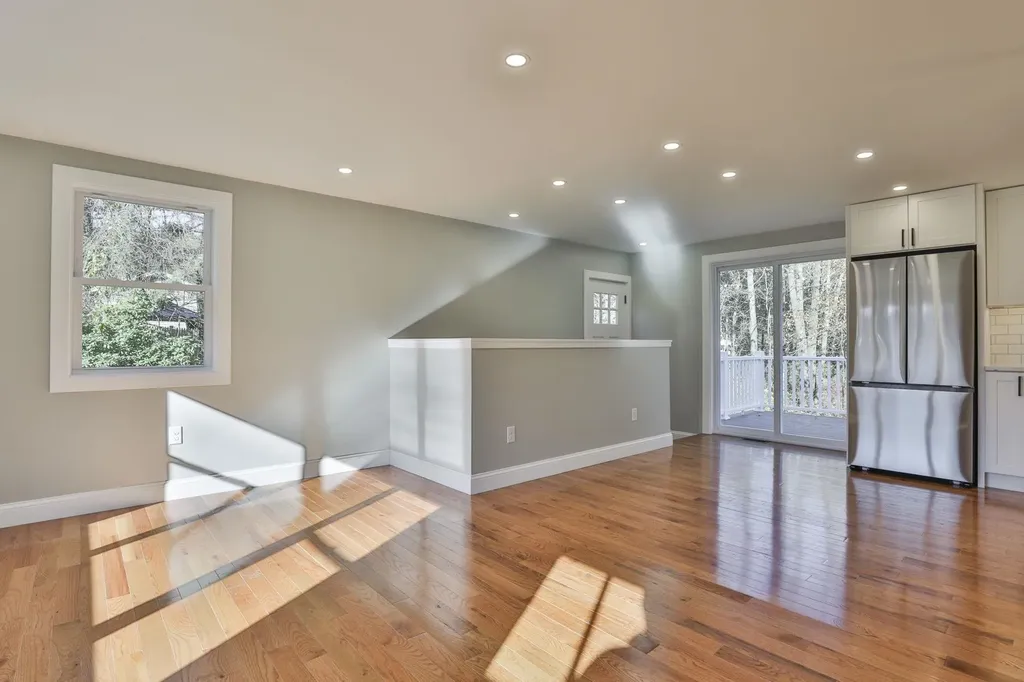 16 Palmer Road Goffstown NH 03045