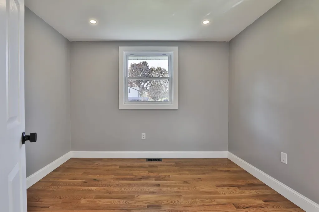 16 Palmer Road Goffstown NH 03045