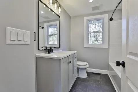 16 Palmer Road Goffstown NH 03045