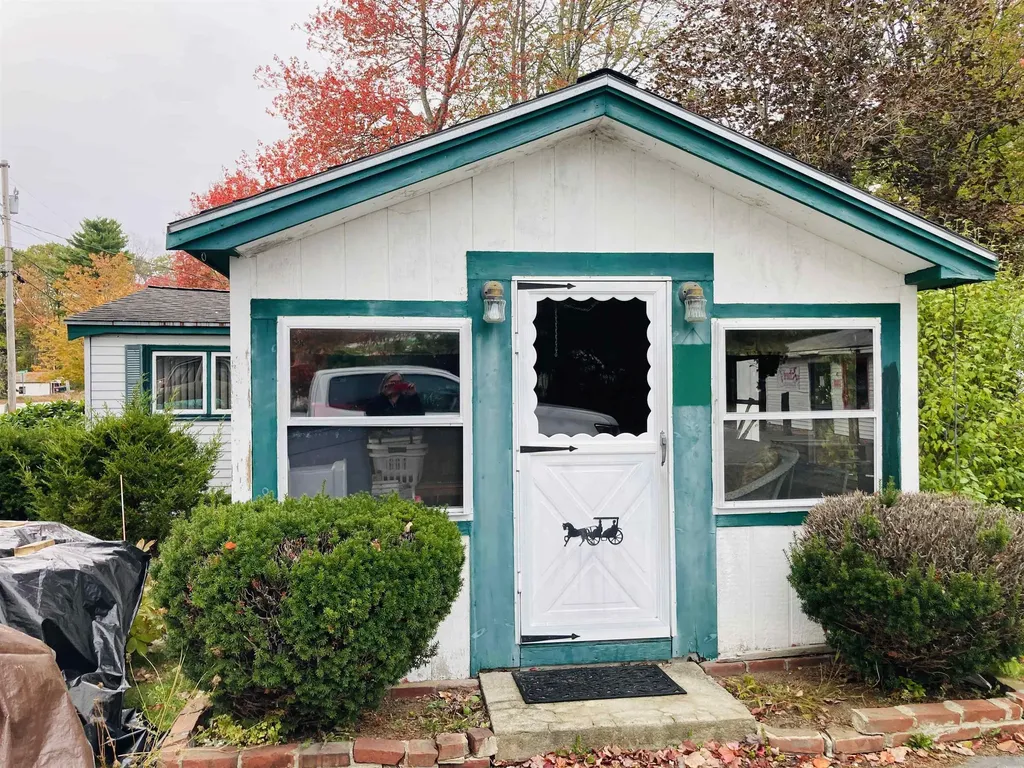 13 Elm Street Epping NH 03042