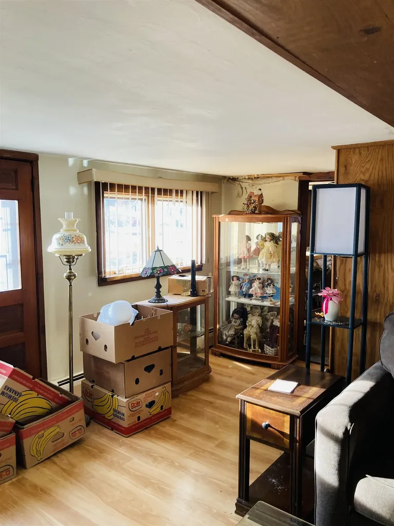 13 Elm Street Epping NH 03042