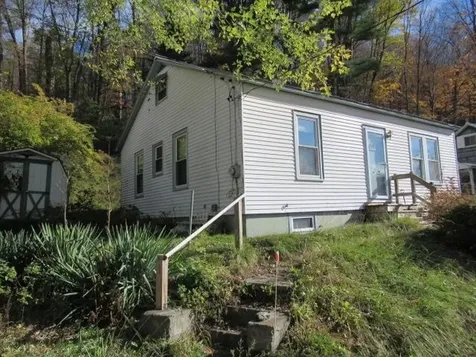 46 Ledgeside Terrace Hartford VT 05001