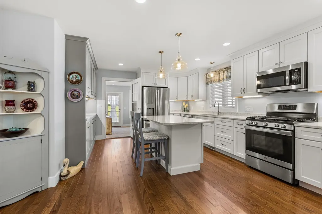 27 Mulberry Lane Epping NH 03042