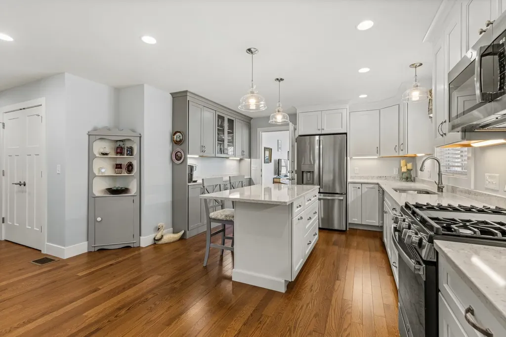 27 Mulberry Lane Epping NH 03042