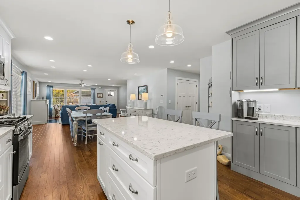 27 Mulberry Lane Epping NH 03042