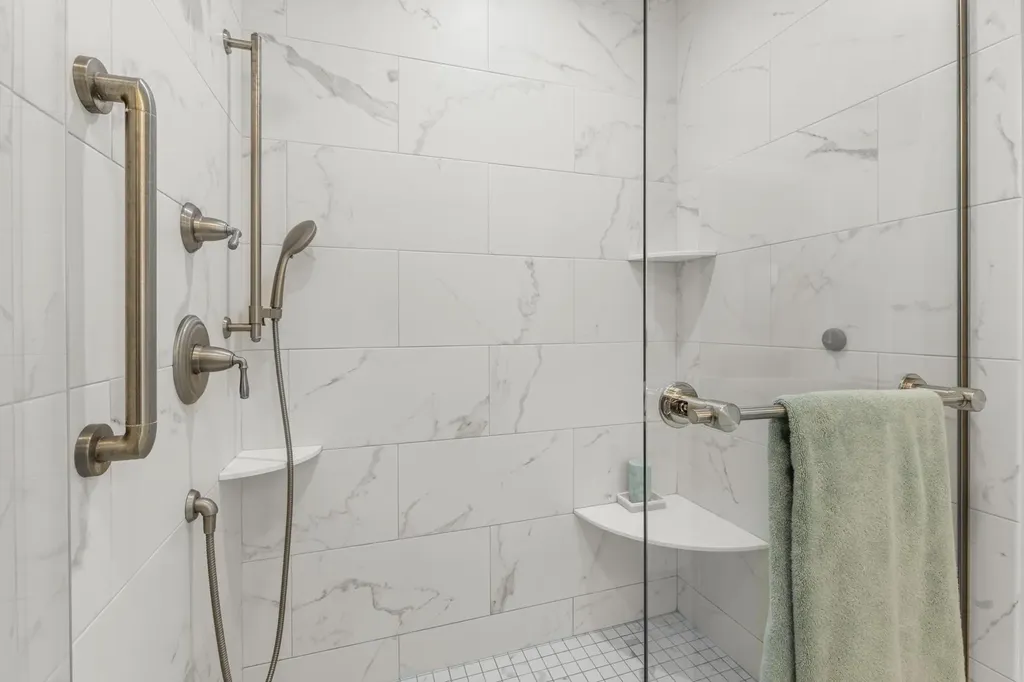 27 Mulberry Lane Epping NH 03042