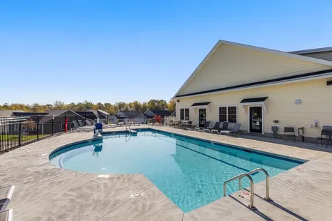 27 Mulberry Lane Epping NH 03042