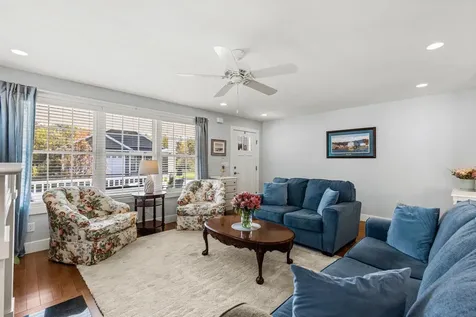 27 Mulberry Lane Epping NH 03042