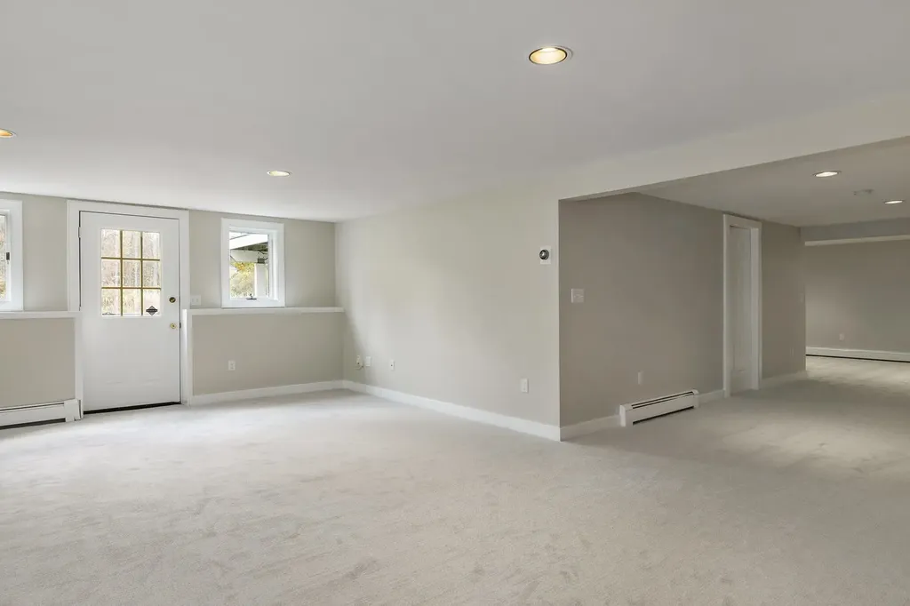 2 Rands Lane Rye NH 03870