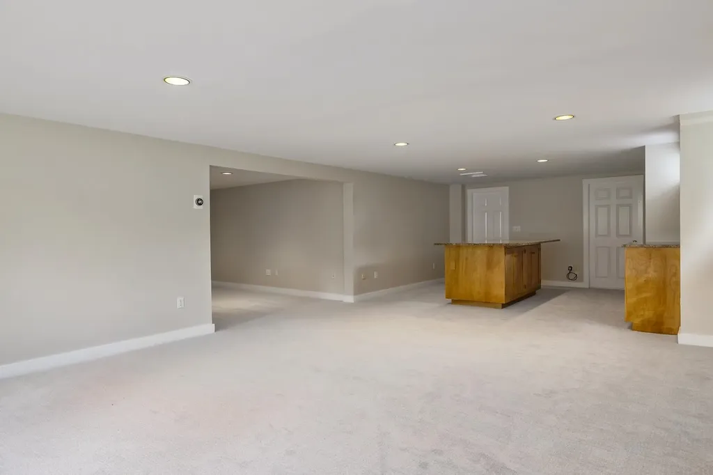 2 Rands Lane Rye NH 03870