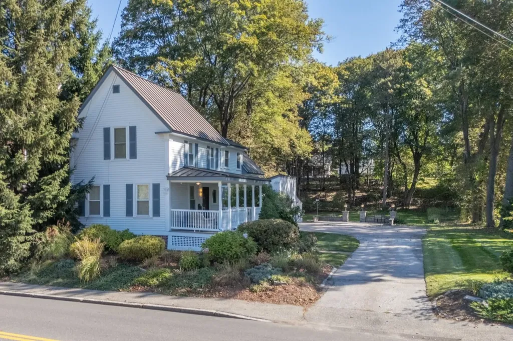 255 River Road Manchester NH 03104