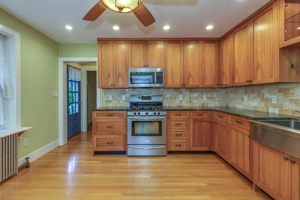 255 River Road Manchester NH 03104