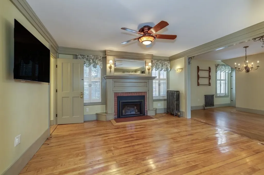 255 River Road Manchester NH 03104