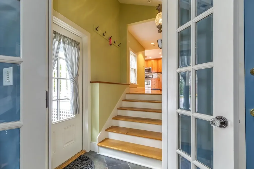 255 River Road Manchester NH 03104