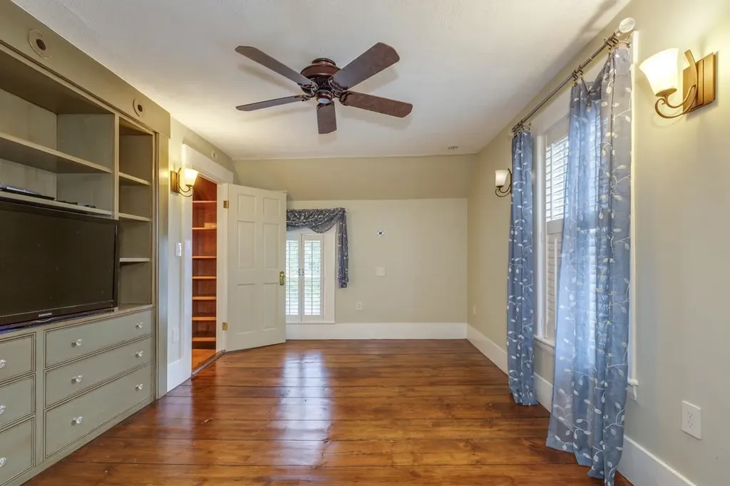 255 River Road Manchester NH 03104