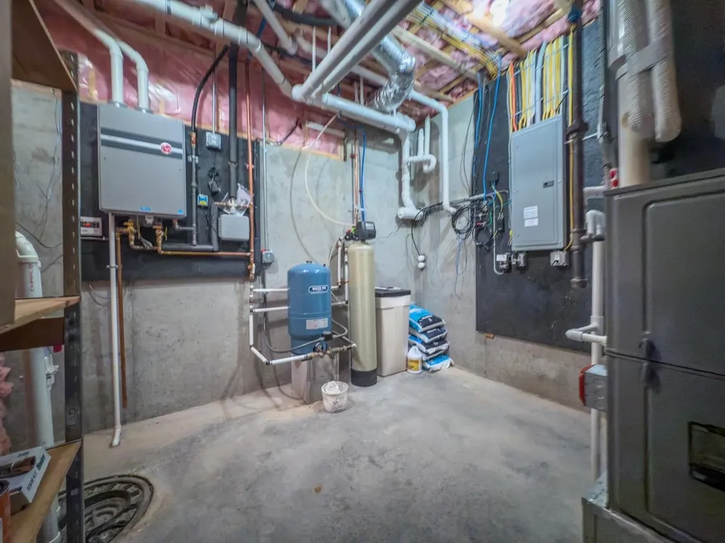 255 River Road Manchester NH 03104