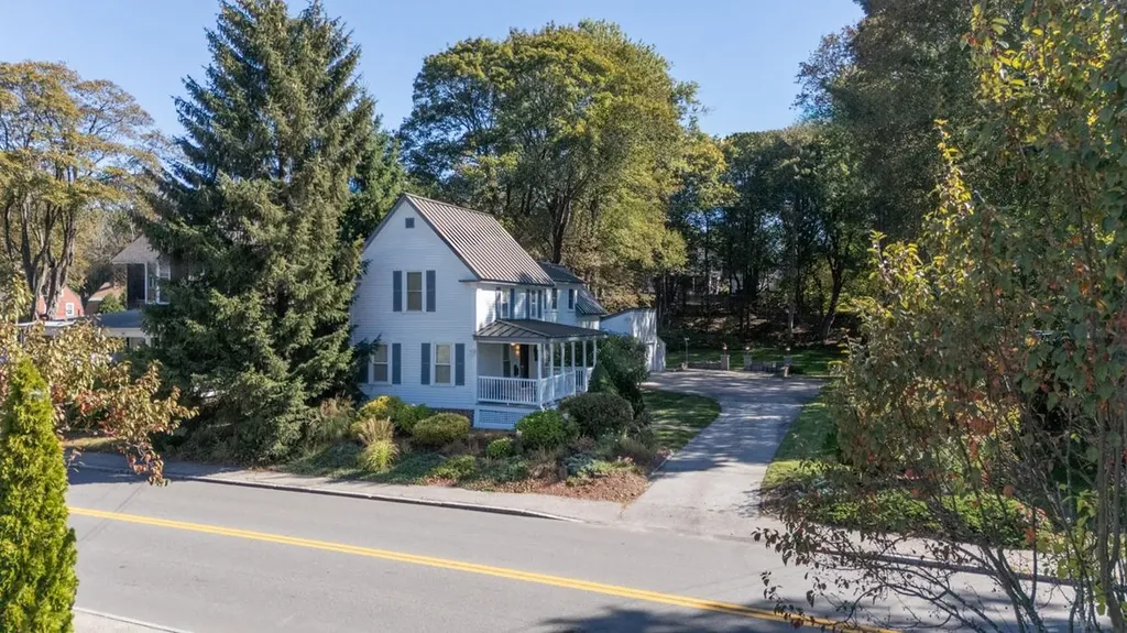 255 River Road Manchester NH 03104