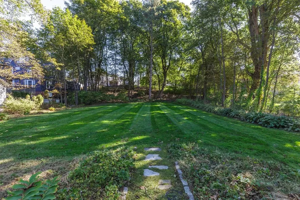 255 River Road Manchester NH 03104