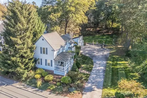 255 River Road Manchester NH 03104