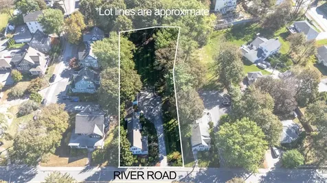 255 River Road Manchester NH 03104