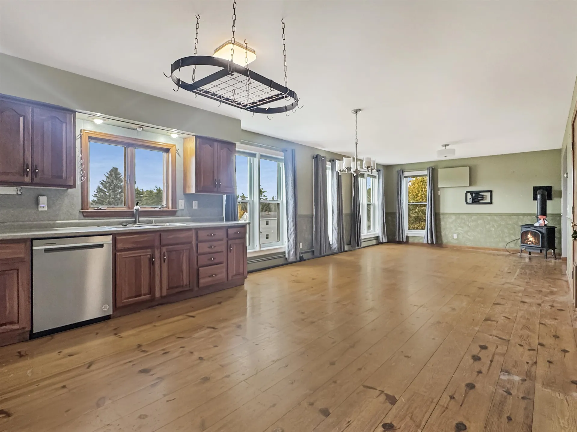 19 Silver Hill Drive Epsom NH 03234