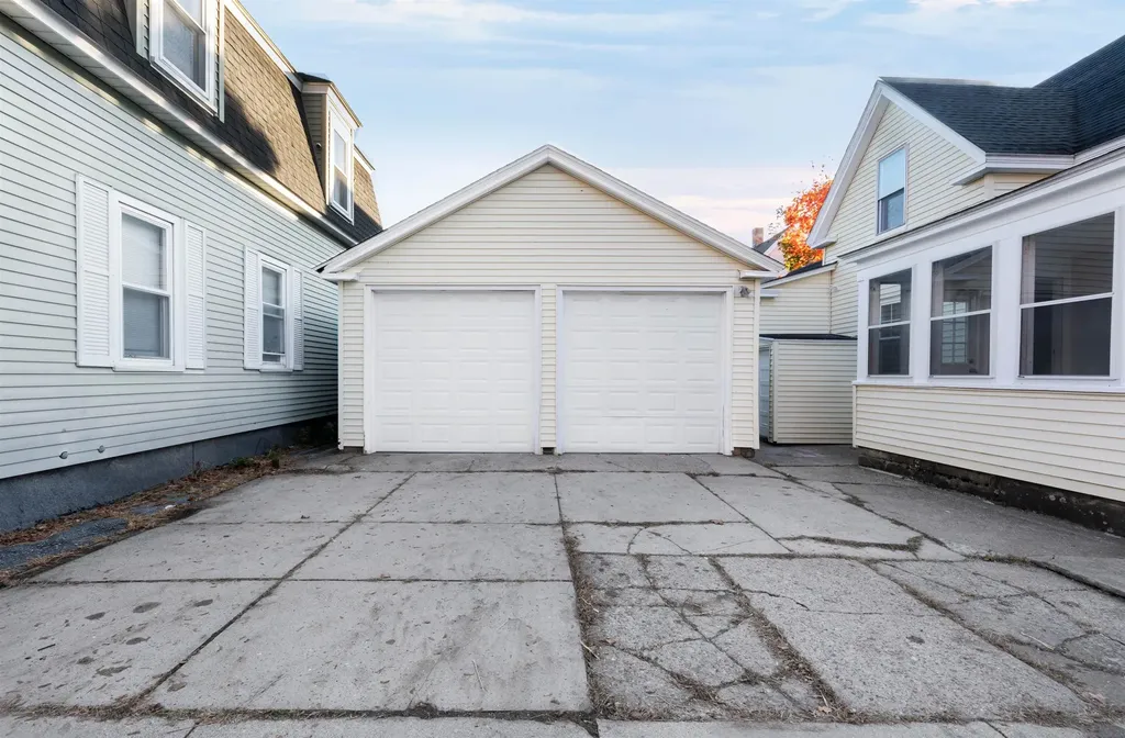 4 Badger Street Nashua NH 03060