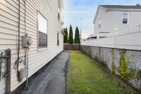 4 Badger Street Nashua NH 03060