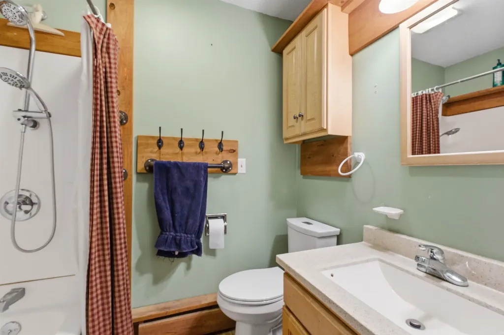 187 Summit Street Franklin NH 03035