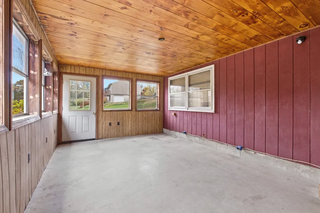 187 Summit Street Franklin NH 03035