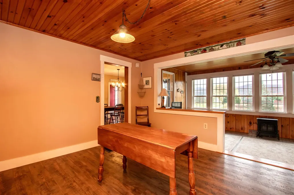 391 Bimson Drive Barnet VT 05821