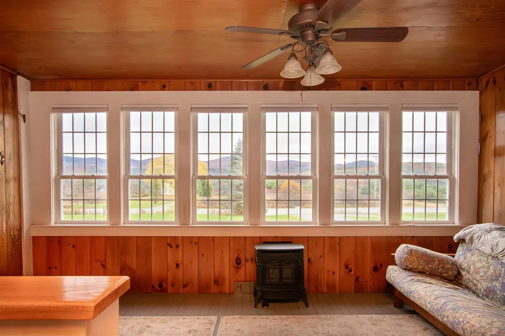 391 Bimson Drive Barnet VT 05821