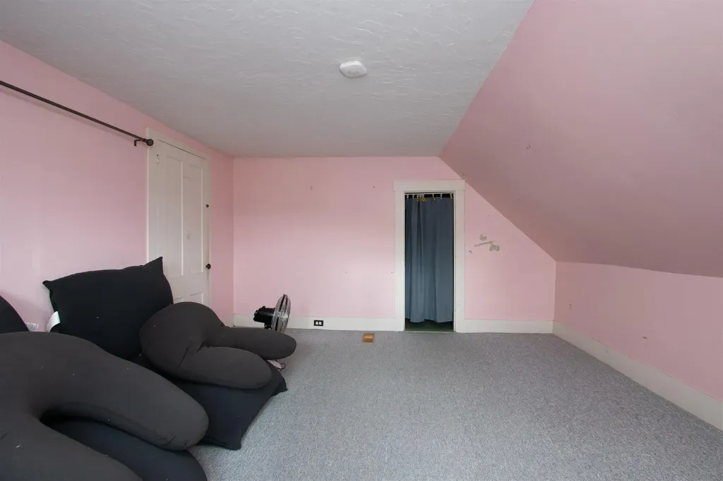 391 Bimson Drive Barnet VT 05821