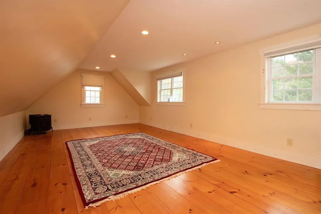 391 Bimson Drive Barnet VT 05821