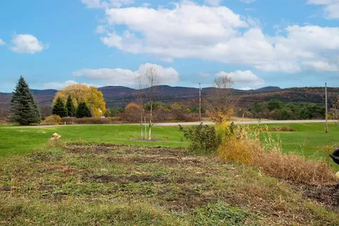 391 Bimson Drive Barnet VT 05821