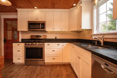 391 Bimson Drive Barnet VT 05821