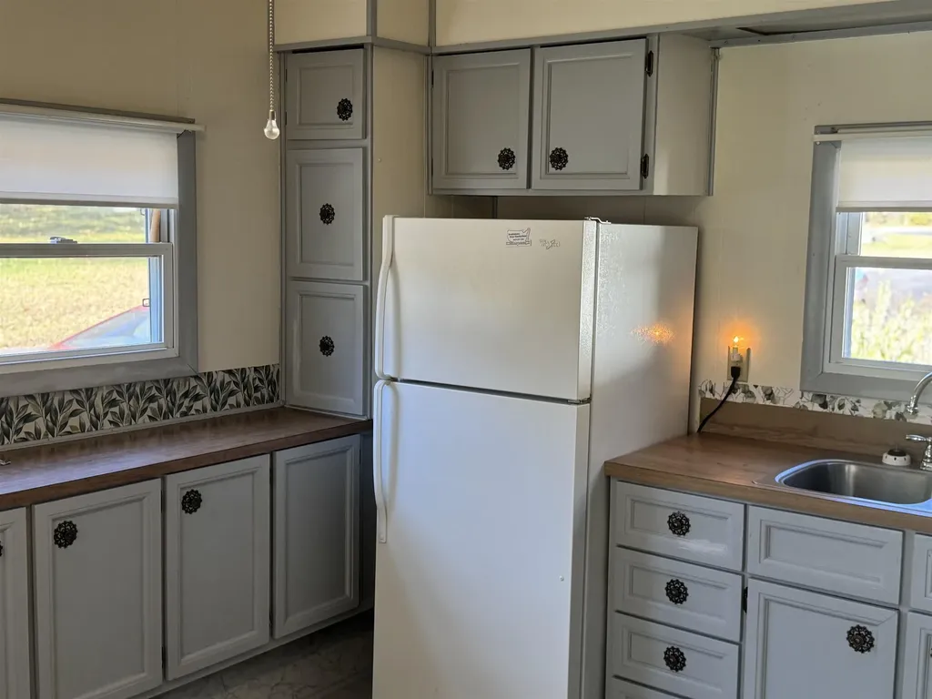 31 Crescent Drive Brattleboro VT 05301