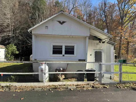 31 Crescent Drive Brattleboro VT 05301