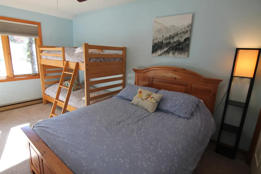 17 Ridge Drive Woodstock NH 03262