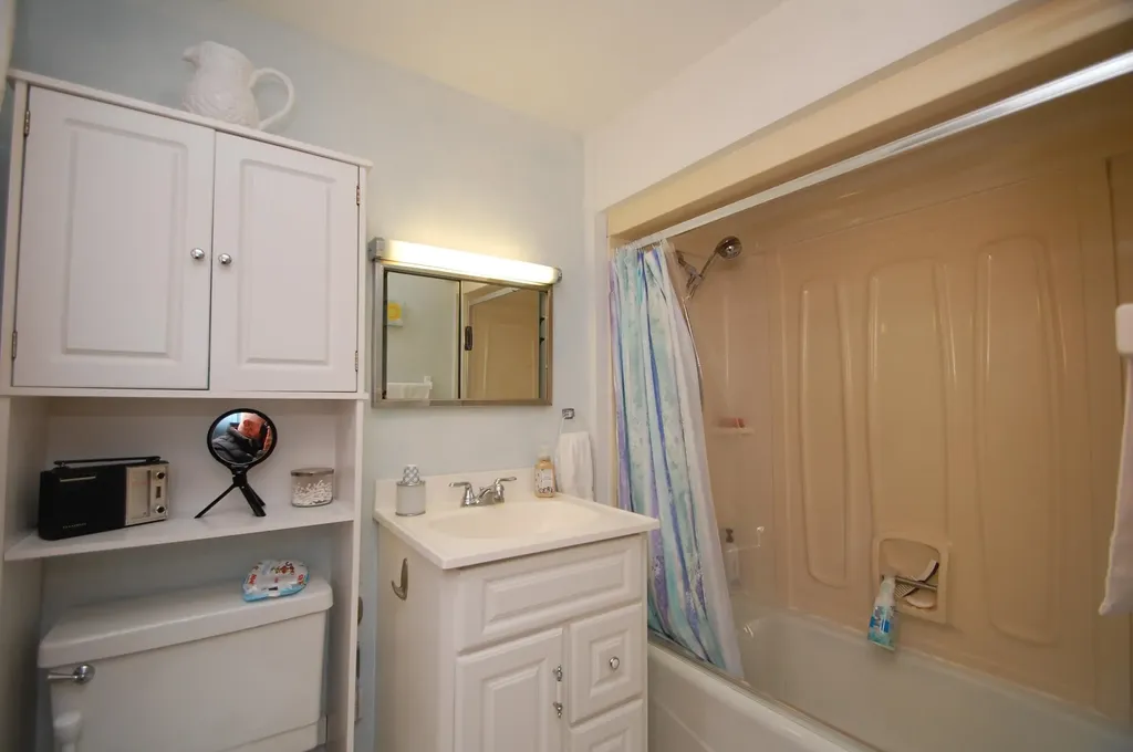 6 Deerhead Street Hooksett NH 03106