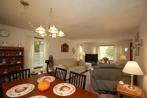 6 Deerhead Street Hooksett NH 03106