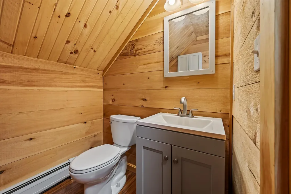 10 Pontook Estates Dummer NH 03588