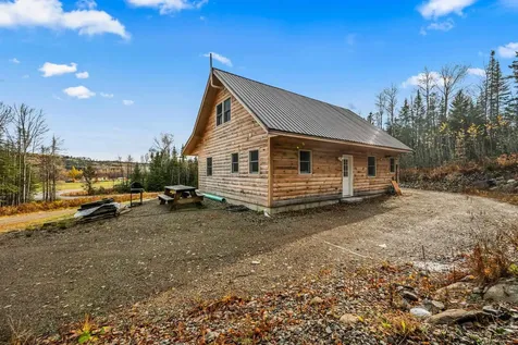 10 Pontook Estates Dummer NH 03588