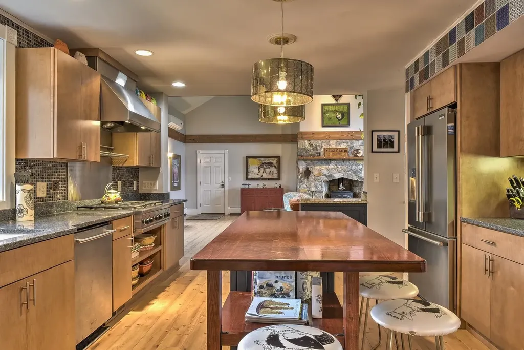 1123 River Road Westmoreland NH 03467