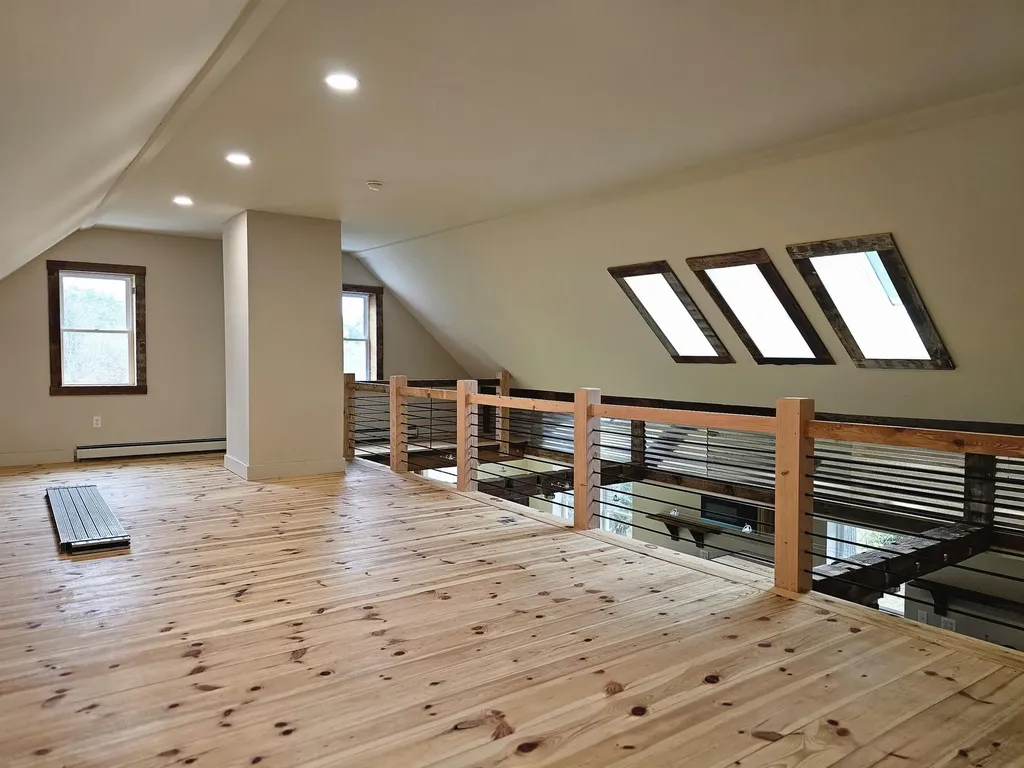 18 Pine Street Peterborough NH 03458