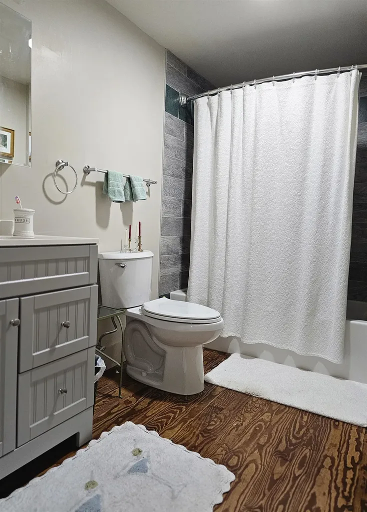 18 Pine Street Peterborough NH 03458