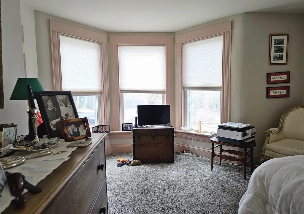 18 Pine Street Peterborough NH 03458