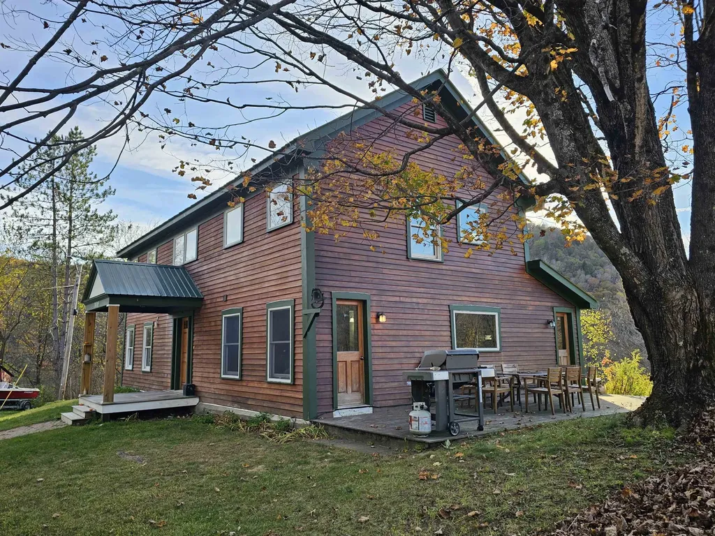 87 Grinka Farm Drive Readsboro VT 05350