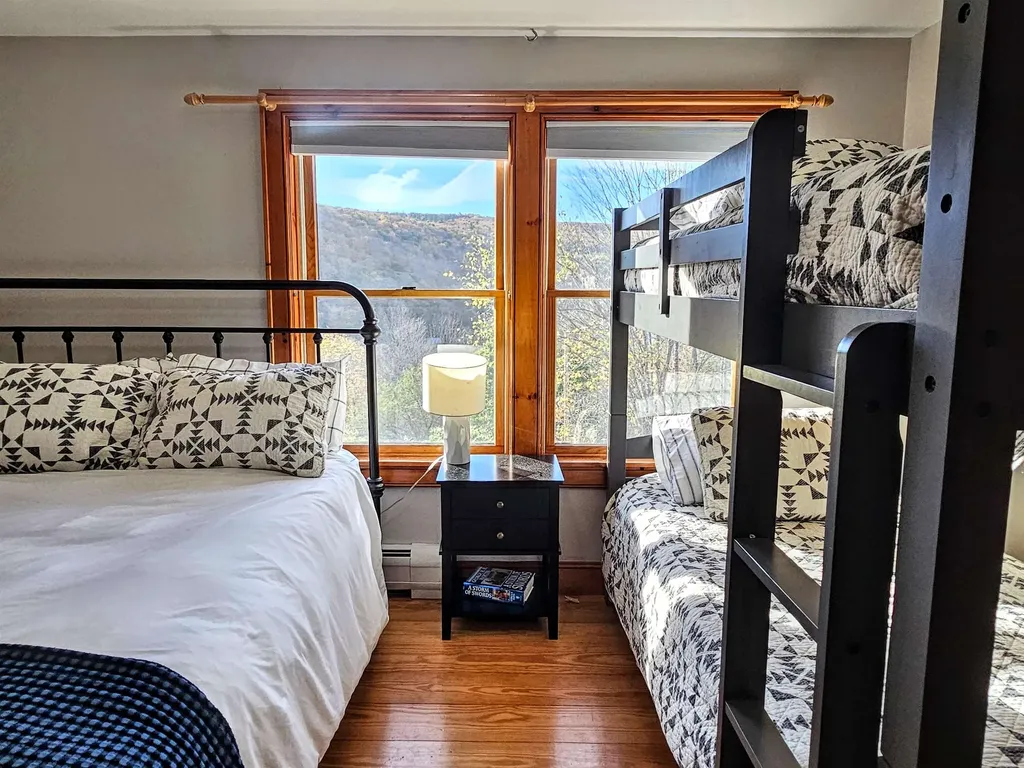 87 Grinka Farm Drive Readsboro VT 05350